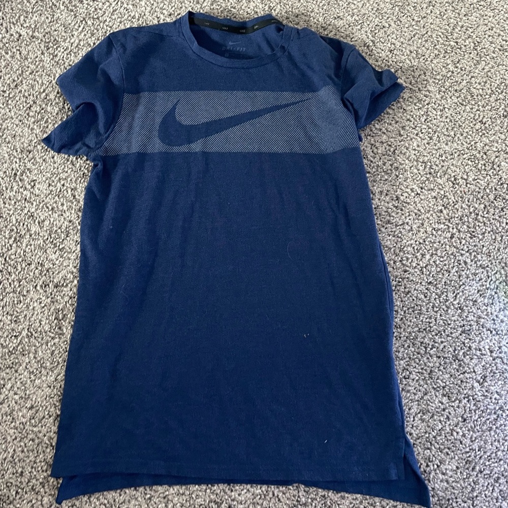 Men’s small t shirt Nike
